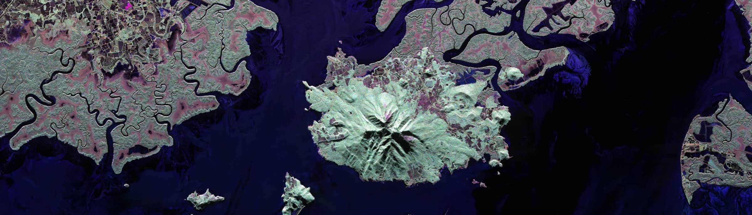 Radar image of water channels and a volcano in the Gulf of Fonseca, Honduras